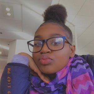 Meet your Posher, Anissa